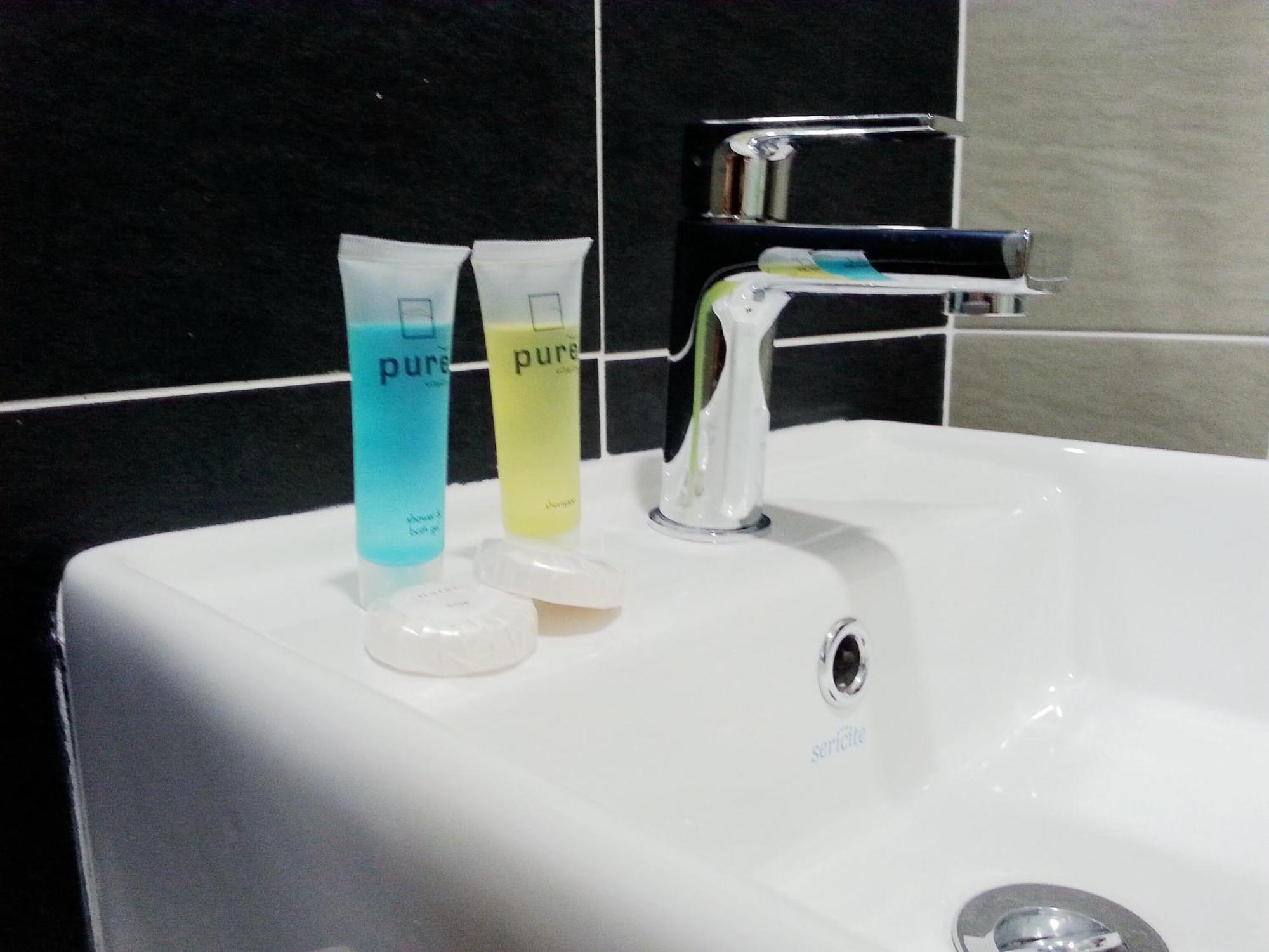 Rg Grand Hotel Batu Pahat Extérieur photo