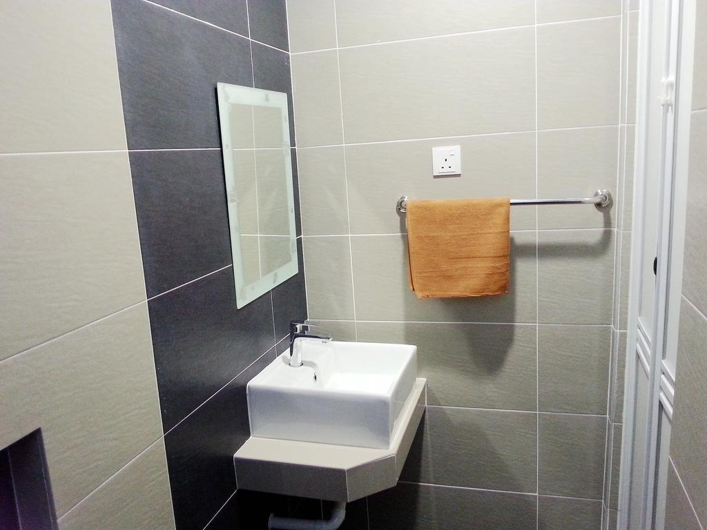 Rg Grand Hotel Batu Pahat Extérieur photo