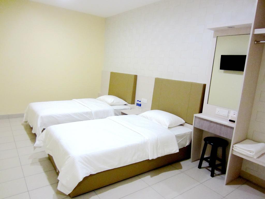 Rg Grand Hotel Batu Pahat Extérieur photo