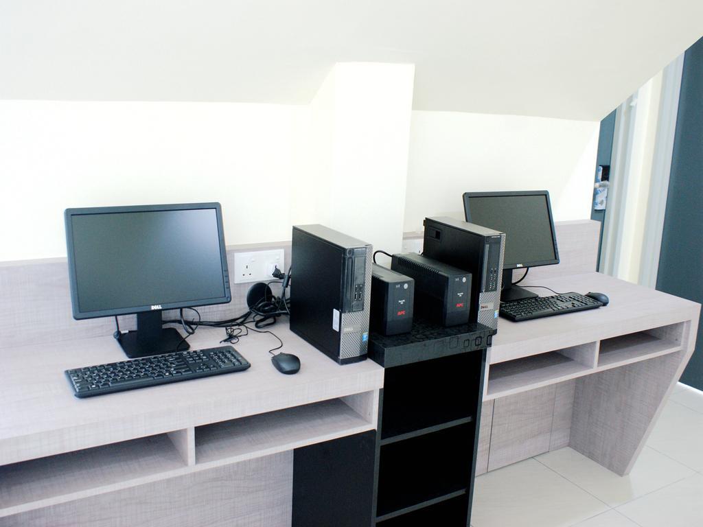 Rg Grand Hotel Batu Pahat Extérieur photo