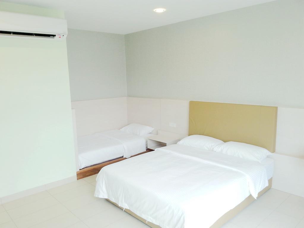 Rg Grand Hotel Batu Pahat Extérieur photo