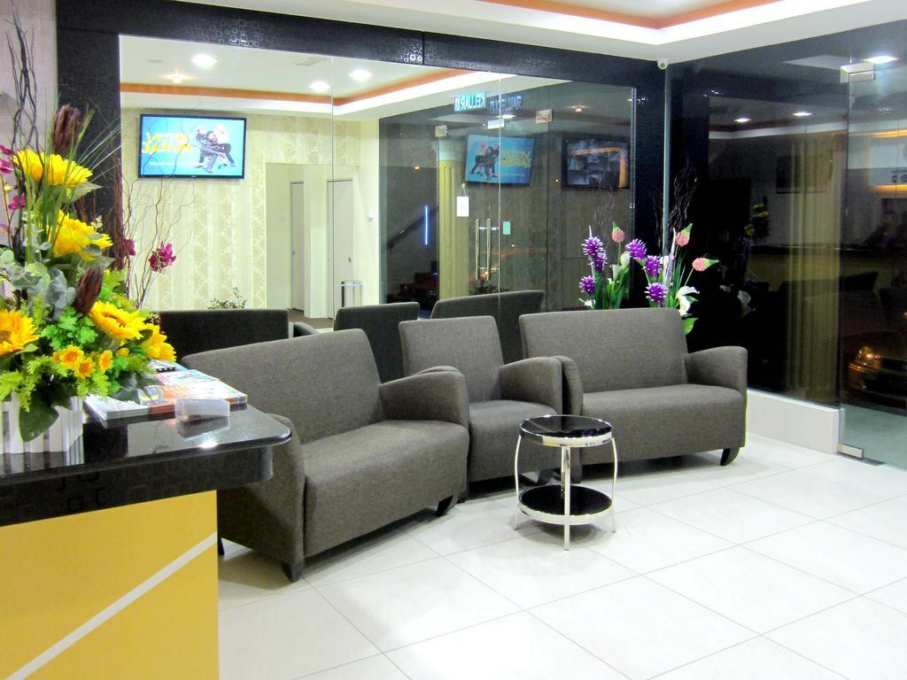 Rg Grand Hotel Batu Pahat Extérieur photo