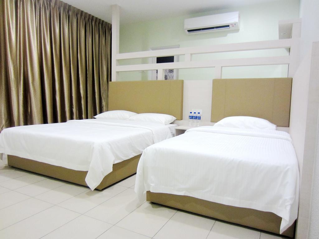 Rg Grand Hotel Batu Pahat Extérieur photo