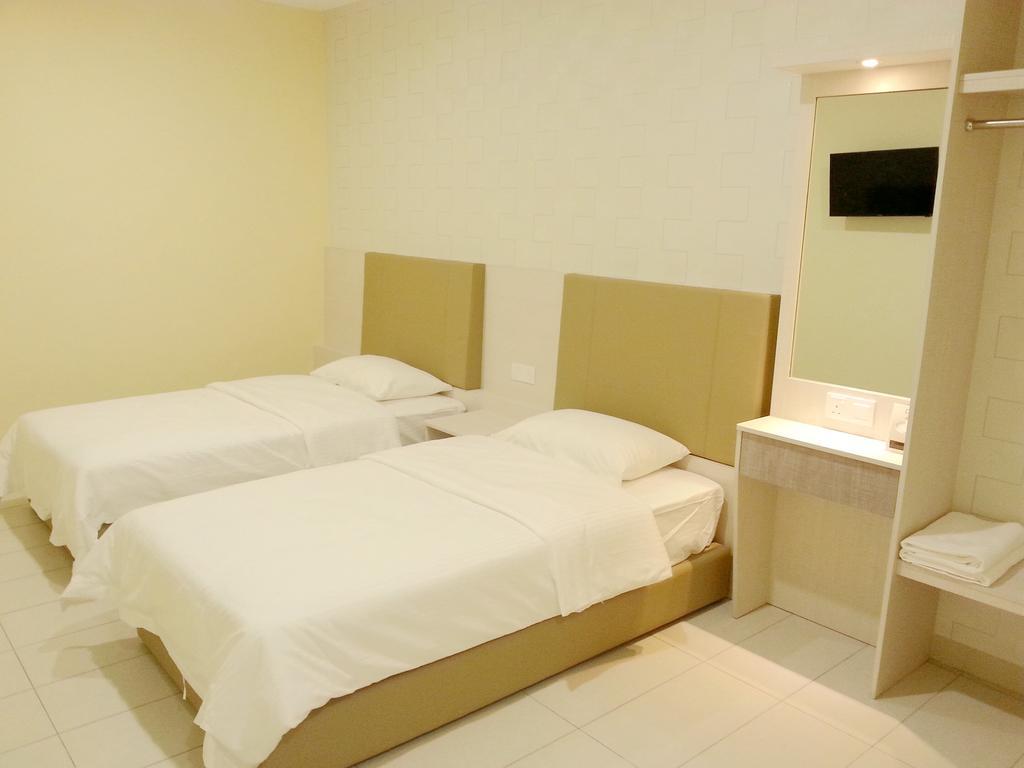 Rg Grand Hotel Batu Pahat Extérieur photo