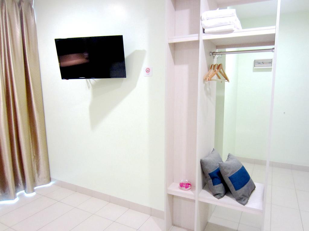 Rg Grand Hotel Batu Pahat Extérieur photo