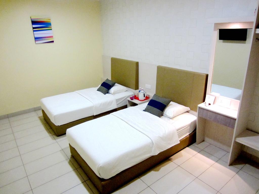 Rg Grand Hotel Batu Pahat Extérieur photo